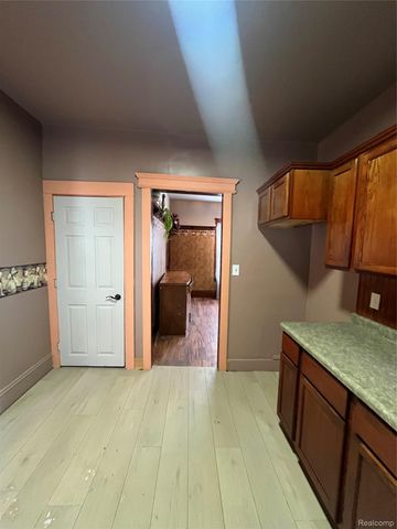 600 W Biddle Street, Jackson, MI 49203
