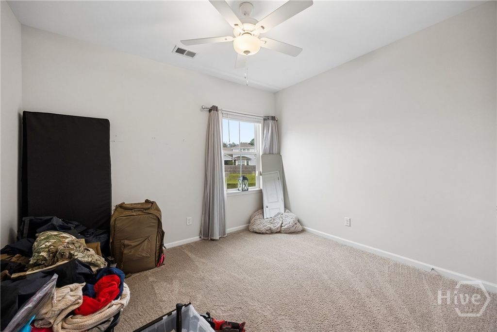 Image 16 of property listing at 143 Nettleton Lane, Richmond Hill, GA 31324