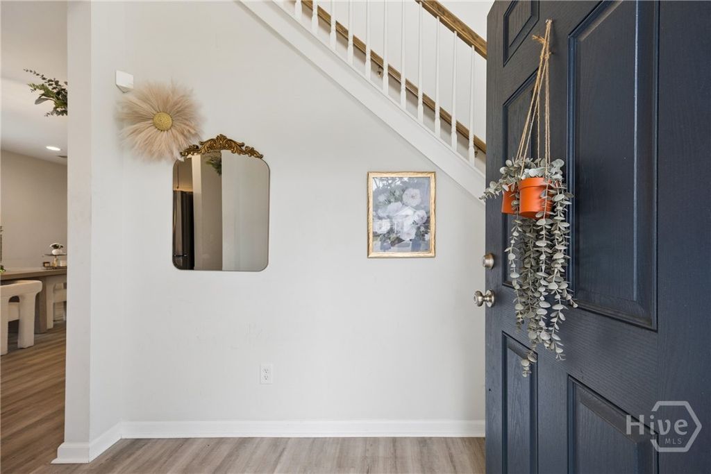 Image 3 of property listing at 143 Nettleton Lane, Richmond Hill, GA 31324