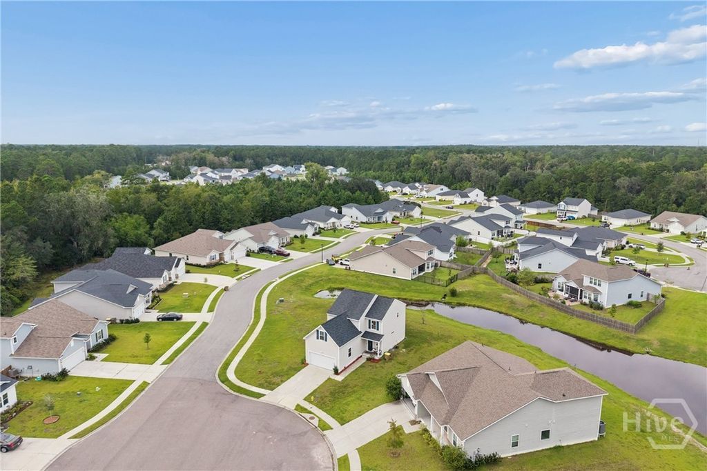 Image 35 of property listing at 143 Nettleton Lane, Richmond Hill, GA 31324