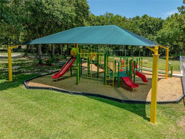 5137 NEW BRITTANY LANE, Zephyrhills, FL 33541