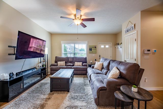 8034 Ravine Run Lane, Columbus, OH 43235