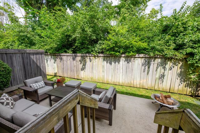 8034 Ravine Run Lane, Columbus, OH 43235