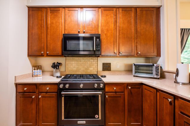 8034 Ravine Run Lane, Columbus, OH 43235