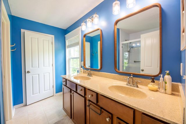 8034 Ravine Run Lane, Columbus, OH 43235