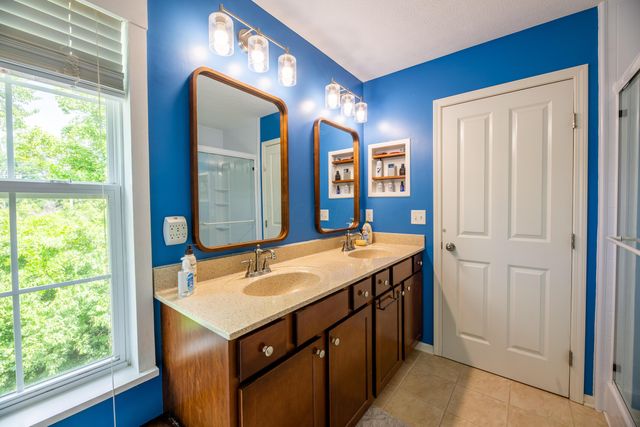 8034 Ravine Run Lane, Columbus, OH 43235