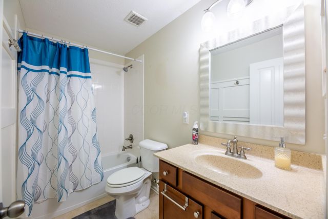 8034 Ravine Run Lane, Columbus, OH 43235