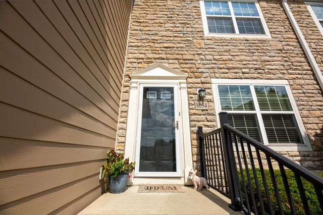 8034 Ravine Run Lane, Columbus, OH 43235