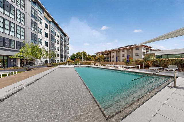 800 Embassy DR 205, Austin, TX 78702