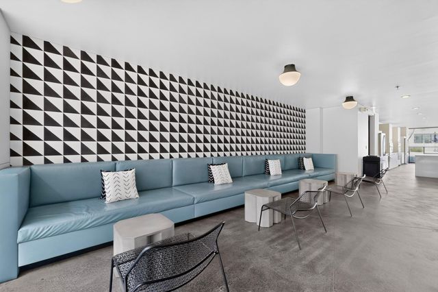 800 Embassy DR 205, Austin, TX 78702