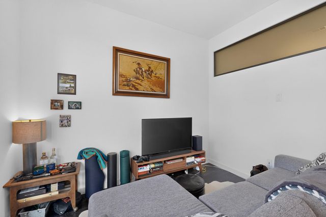 800 Embassy DR 205, Austin, TX 78702
