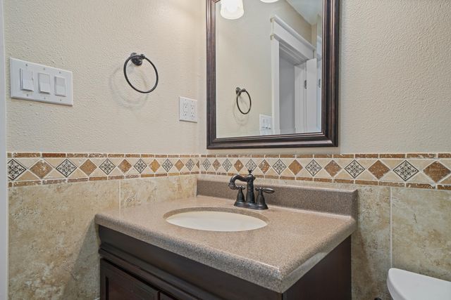 130 NE Walton Drive, Fort Walton Beach, FL 32548