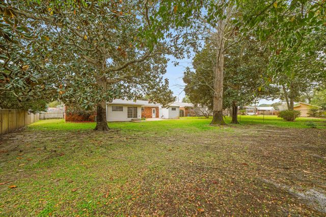 130 NE Walton Drive, Fort Walton Beach, FL 32548