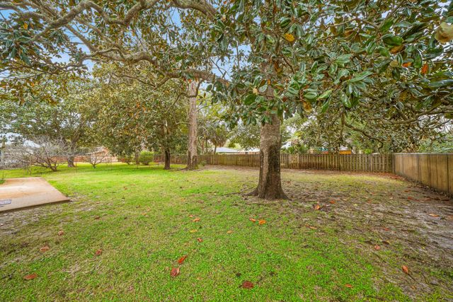 130 NE Walton Drive, Fort Walton Beach, FL 32548