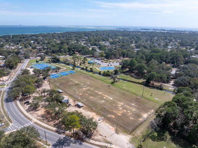 130 NE Walton Drive, Fort Walton Beach, FL 32548