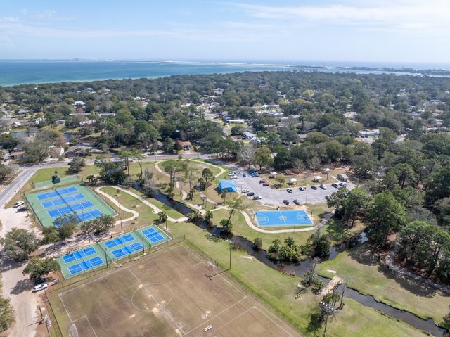 130 NE Walton Drive, Fort Walton Beach, FL 32548