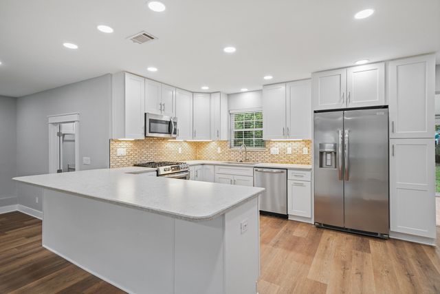 130 NE Walton Drive, Fort Walton Beach, FL 32548