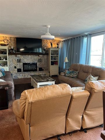5893 34TH AVENUE N, St Petersburg, FL 33710