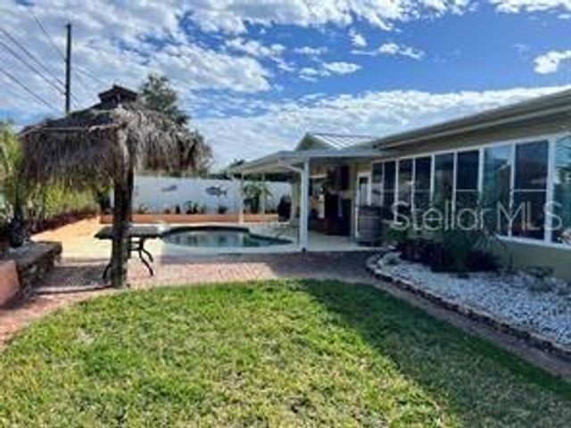 5893 34TH AVENUE N, St Petersburg, FL 33710