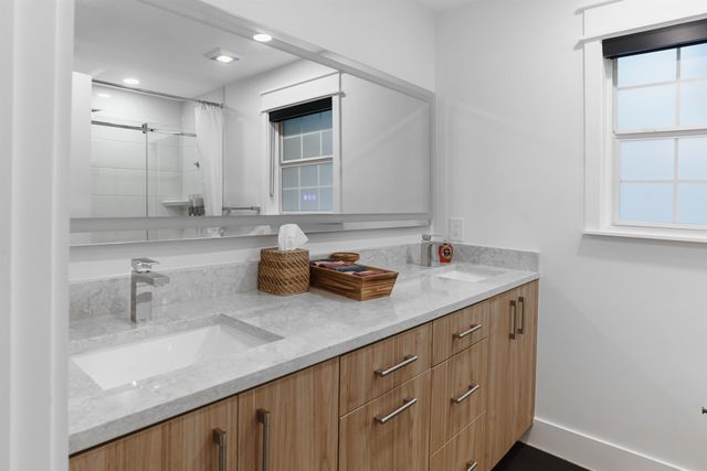 1821 Jackson Bluff Rd, Tallahassee, FL 32304