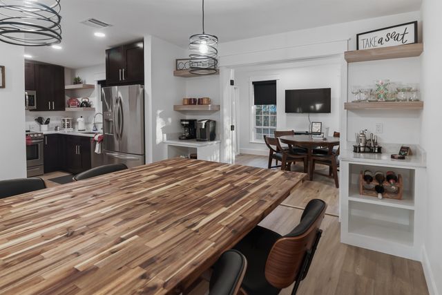 1821 Jackson Bluff Rd, Tallahassee, FL 32304