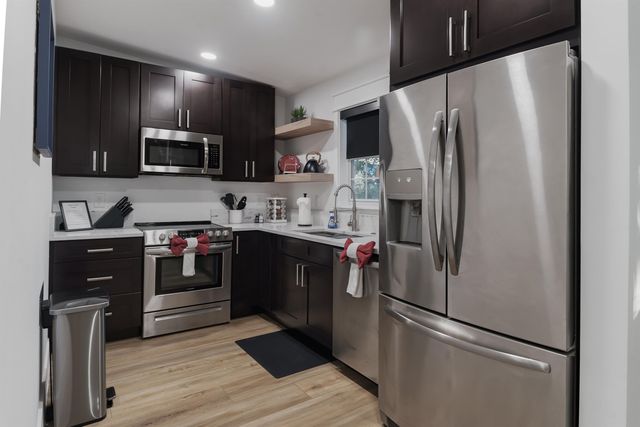 1821 Jackson Bluff Rd, Tallahassee, FL 32304