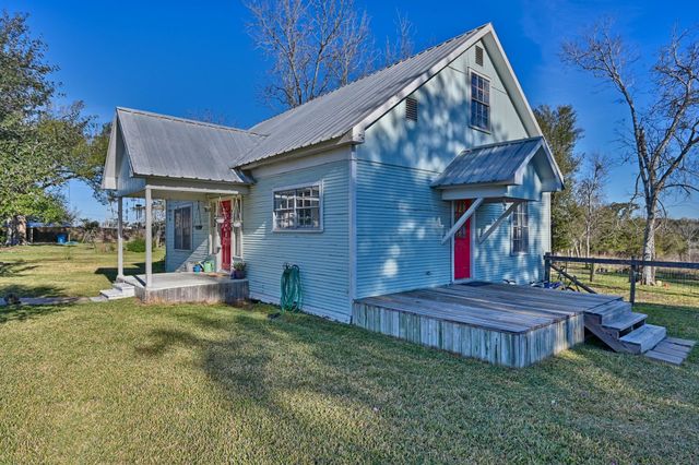 638 W Fisher Street, Bellville, TX 77418