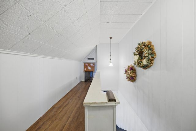 638 W Fisher Street, Bellville, TX 77418