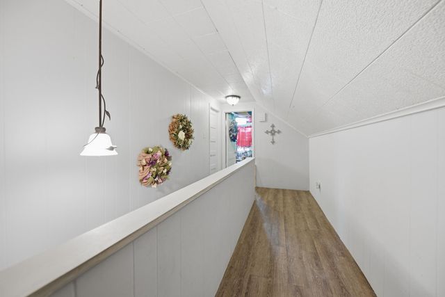 638 W Fisher Street, Bellville, TX 77418