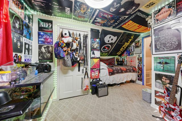 638 W Fisher Street, Bellville, TX 77418