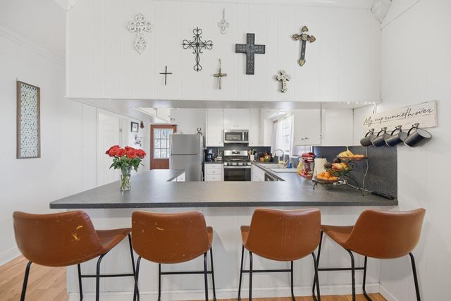 638 W Fisher Street, Bellville, TX 77418