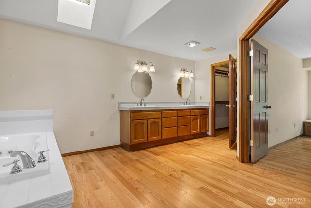 7240 Twin Cedar Lane SE, Tumwater, WA 98501