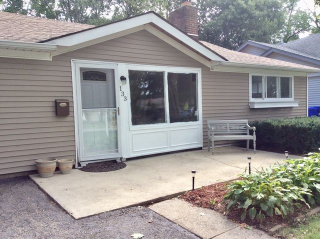 133 N Woodlawn Street, Wheaton, IL 60187