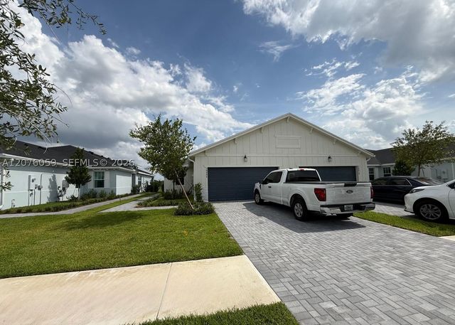 19804 Whispering Creek Rd 19804, Loxahatchee, FL 33470