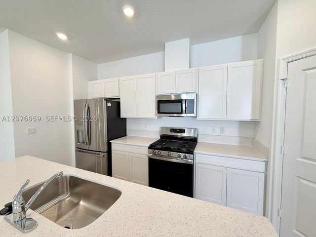 19804 Whispering Creek Rd 19804, Loxahatchee, FL 33470