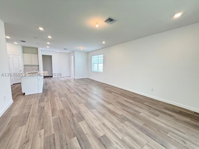 19804 Whispering Creek Rd 19804, Loxahatchee, FL 33470