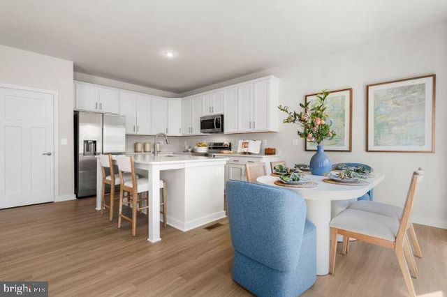 4 EDDY RD, Inwood, WV 25428