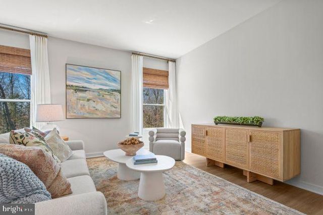 4 EDDY RD, Inwood, WV 25428