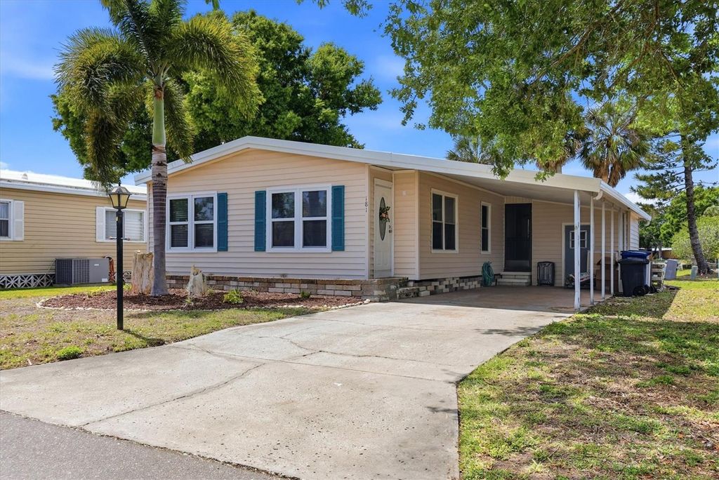 Image 4 of property listing at 6710 36TH AVENUE E 181, Palmetto, FL 34221