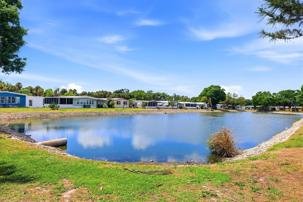 Image 5 of property listing at 6710 36TH AVENUE E 181, Palmetto, FL 34221