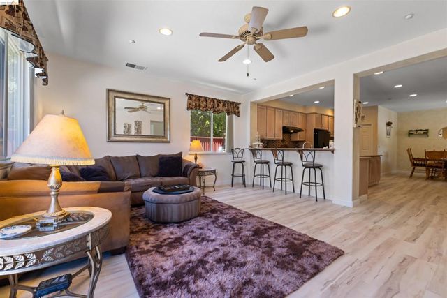 647 Macadamia Ct, Brentwood, CA 94513