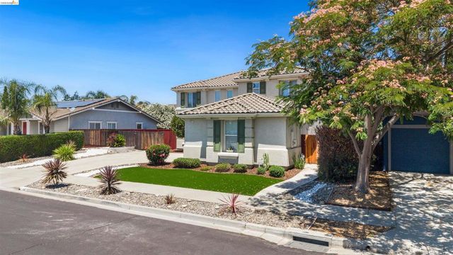 647 Macadamia Ct, Brentwood, CA 94513