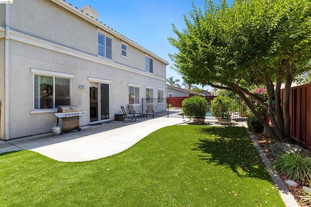 647 Macadamia Ct, Brentwood, CA 94513