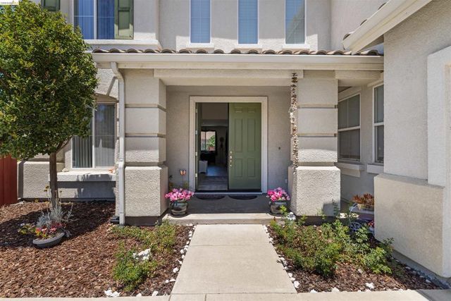 647 Macadamia Ct, Brentwood, CA 94513