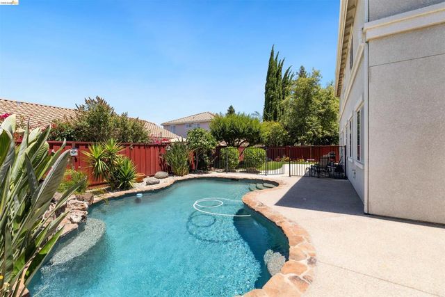 647 Macadamia Ct, Brentwood, CA 94513