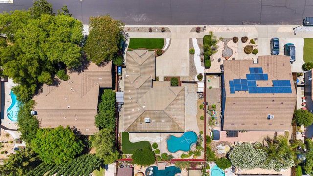 647 Macadamia Ct, Brentwood, CA 94513