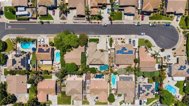 647 Macadamia Ct, Brentwood, CA 94513