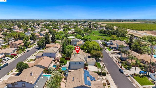 647 Macadamia Ct, Brentwood, CA 94513