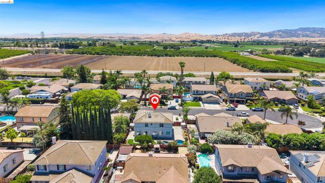 647 Macadamia Ct, Brentwood, CA 94513