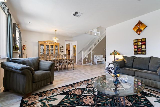 647 Macadamia Ct, Brentwood, CA 94513